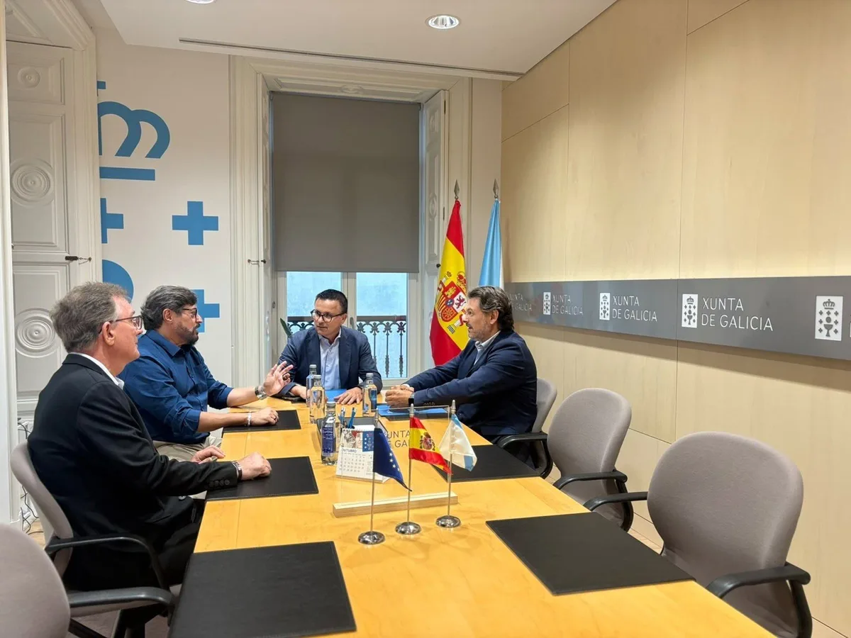 La Xunta difunde en las ferias de empleo las opciones del programa Retorna Cualifica Emprego, que oferta ya 750 puestos