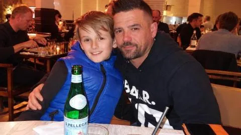 El exfutbolista Nacho Novo, destrozado tras la repentina muerte de su hijastro Ross a los 26 años
