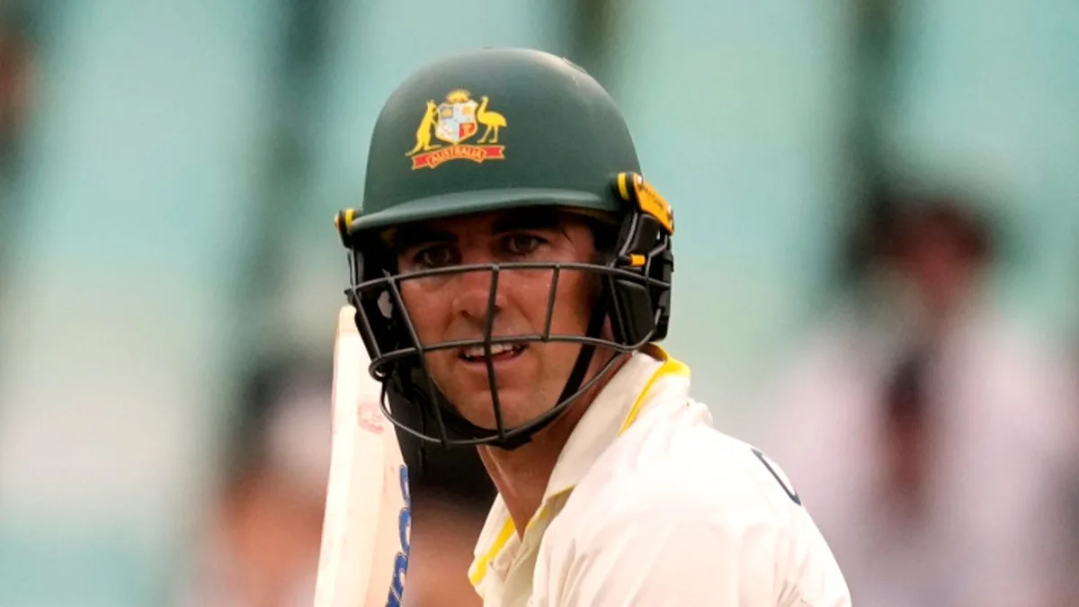 South Africa's impressive bowlers halted by bad light as Australia battle
