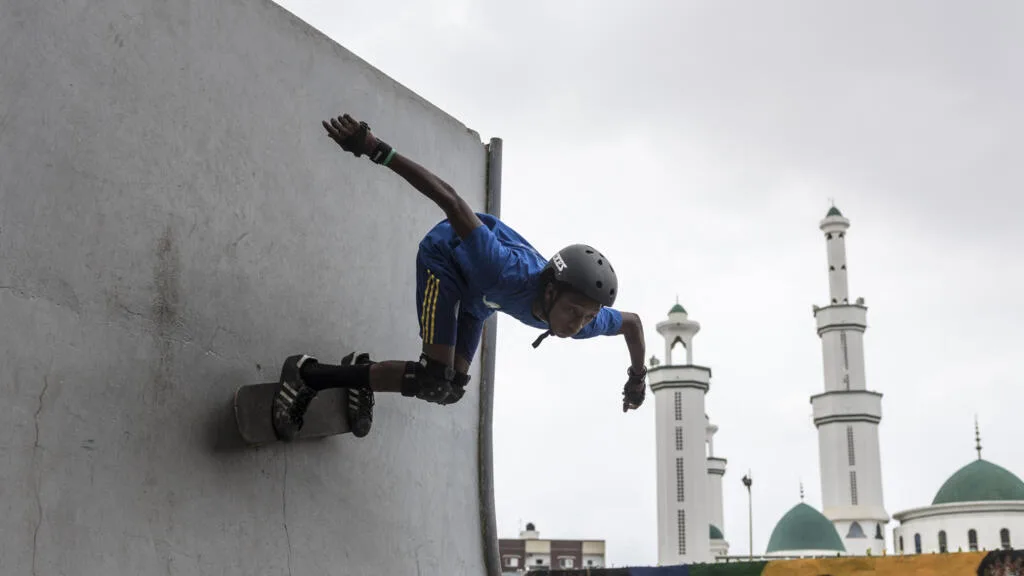 "Je suis un Lion, j'ai peur de rien" : les skateurs sénégalais veuillent briller aux JOJ à Dakar
