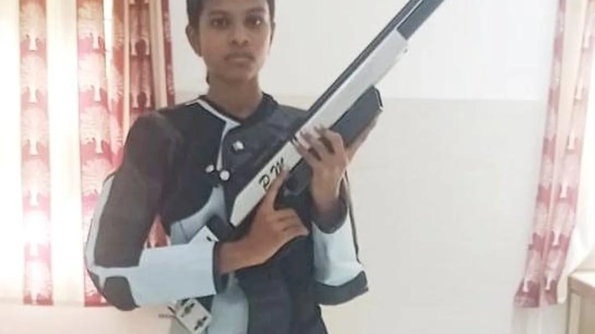 Fireworks unit labourer’s daughter clears State shooting trials, appeals to T.N. govt. for advanced rifle support