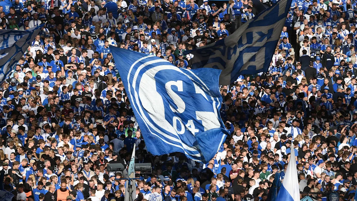 Mit einem Bundesliga-Klub - Neue Fan-Freundschaft der Schalke-Ultras