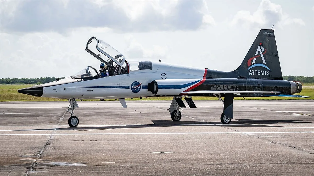 NASA estreia nova pintura lunar na frota de míticos aviões T-38 e homenageia missões Artemis