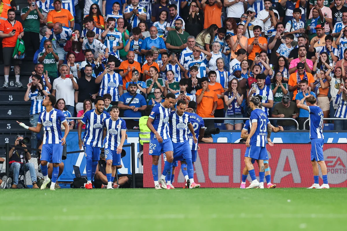 El Dépor empata ante el Elche en su regreso a Primera