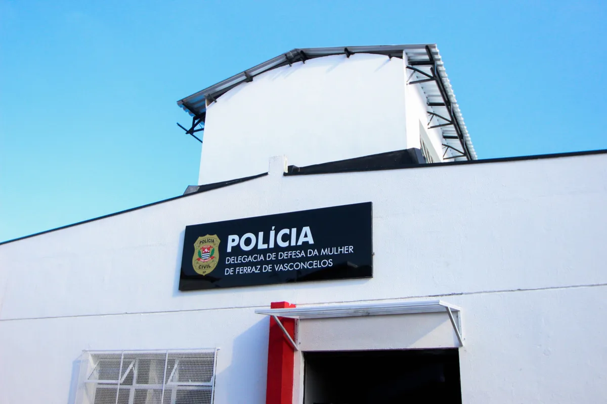 Homem é preso por tentar matar a companheira a facadas em Ferraz de Vasconcelos