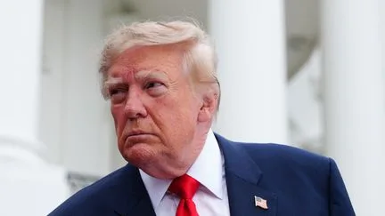 Donald Trump affirme "qu'il est temps pour l'Ukraine d'avoir un nouveau président" pour parvenir "à un accord" avec la Russie