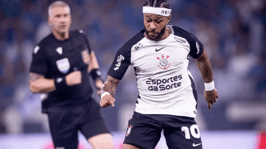 Corinthians acerta renovação após Memphis aceitar corte salarial