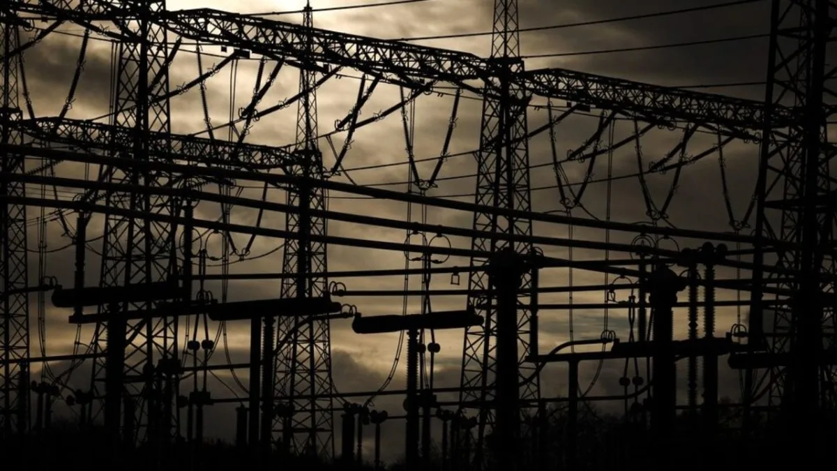 Powerful storm hits Baltic states, kills 2 and leaves 5 lakh people without power