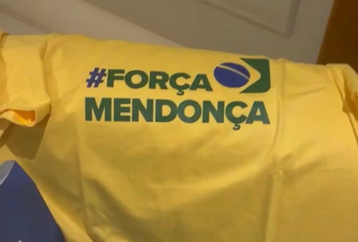 7 de Setembro: prefeito de SP distribui camisetas de apoio a Mendonça