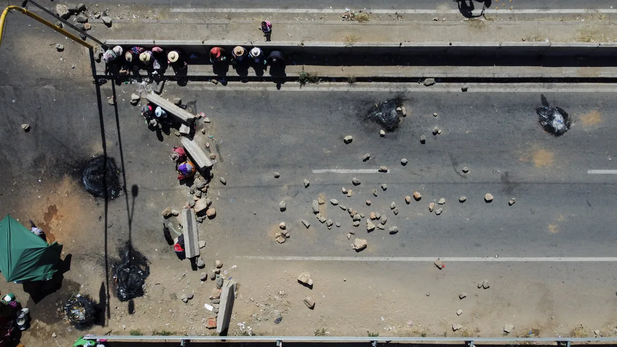 El Gobierno boliviano desplegó militares y policías en Santa Cruz ante la amenaza de nuevos bloqueos