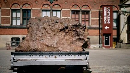 Le Danemark rend une météorite au Groenland, un nouveau pas dans la reconnaissance de son passé colonial
