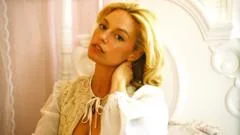 Ashe was too scared to cancel her wedding - the story became a hit song