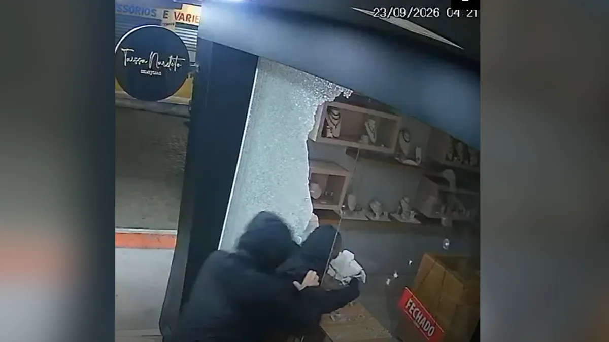 Mãe ajuda polícia a identificar suspeitos de furto a joalheria em Marataízes