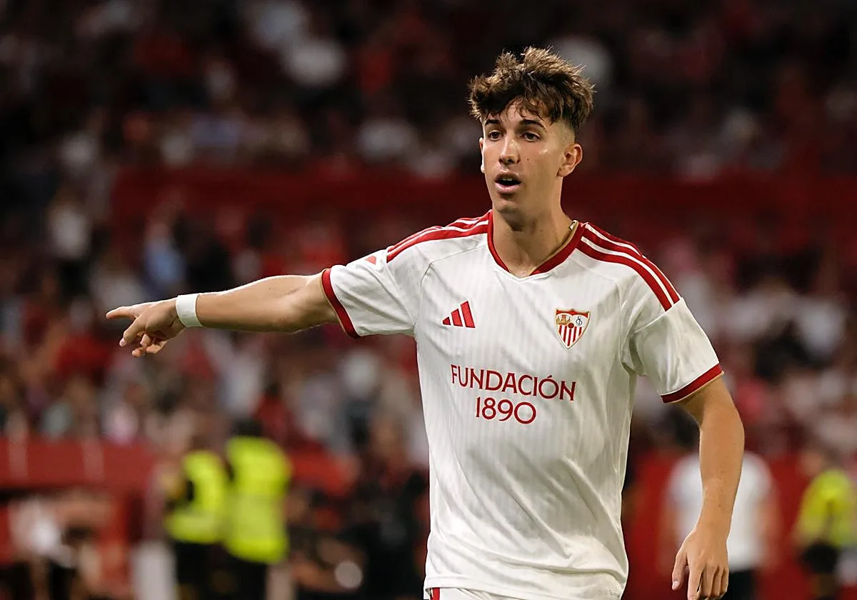Miguel Sierra: «Te vas al descanso con un 0-3, que es un jarro de agua fría, pero en la segunda parte nos hemos repuesto»