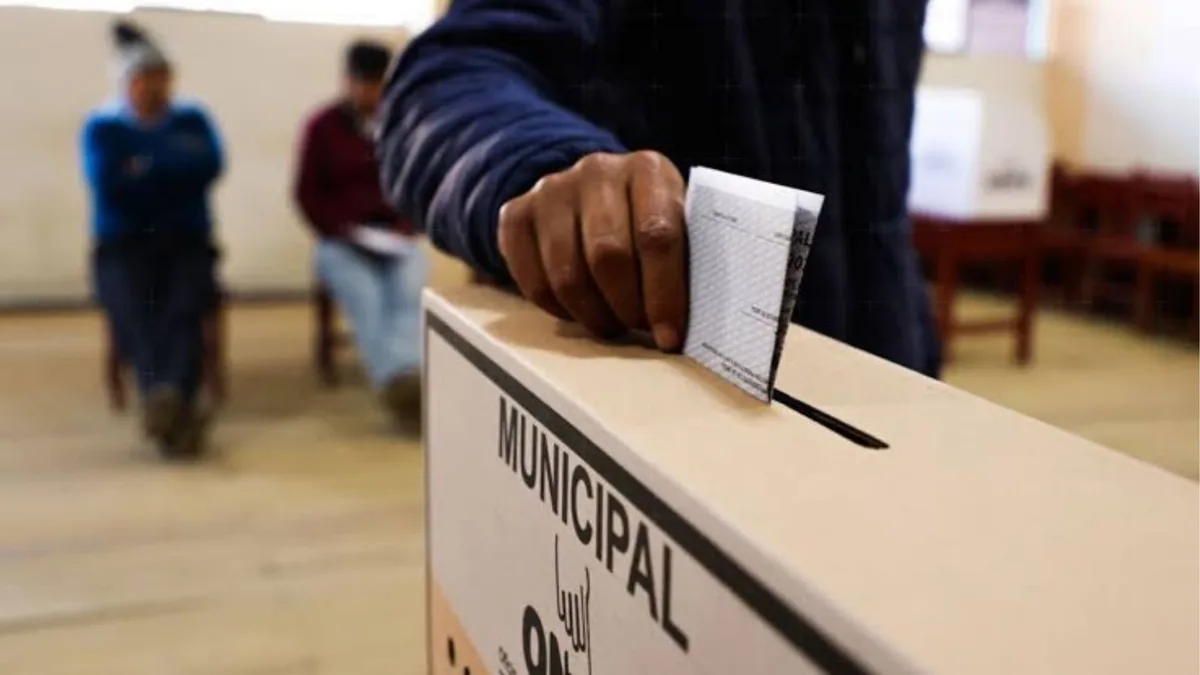 Gobierno dicta medidas laborales para miembros de mesa y trabajadores en Elecciones Municipales 2026: ¿Desde cuándo se podrá viajar?