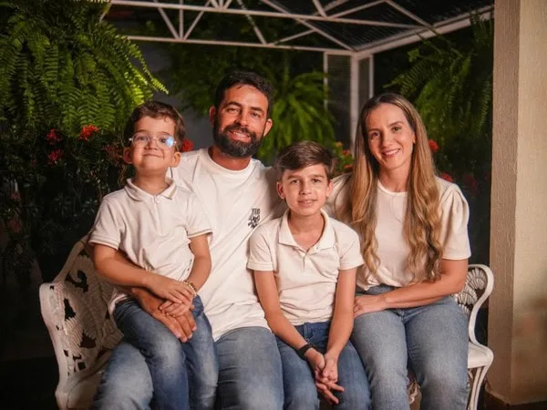 “Fraqueza muscular tem avançado”, diz mãe de irmãos com doença rara no AC