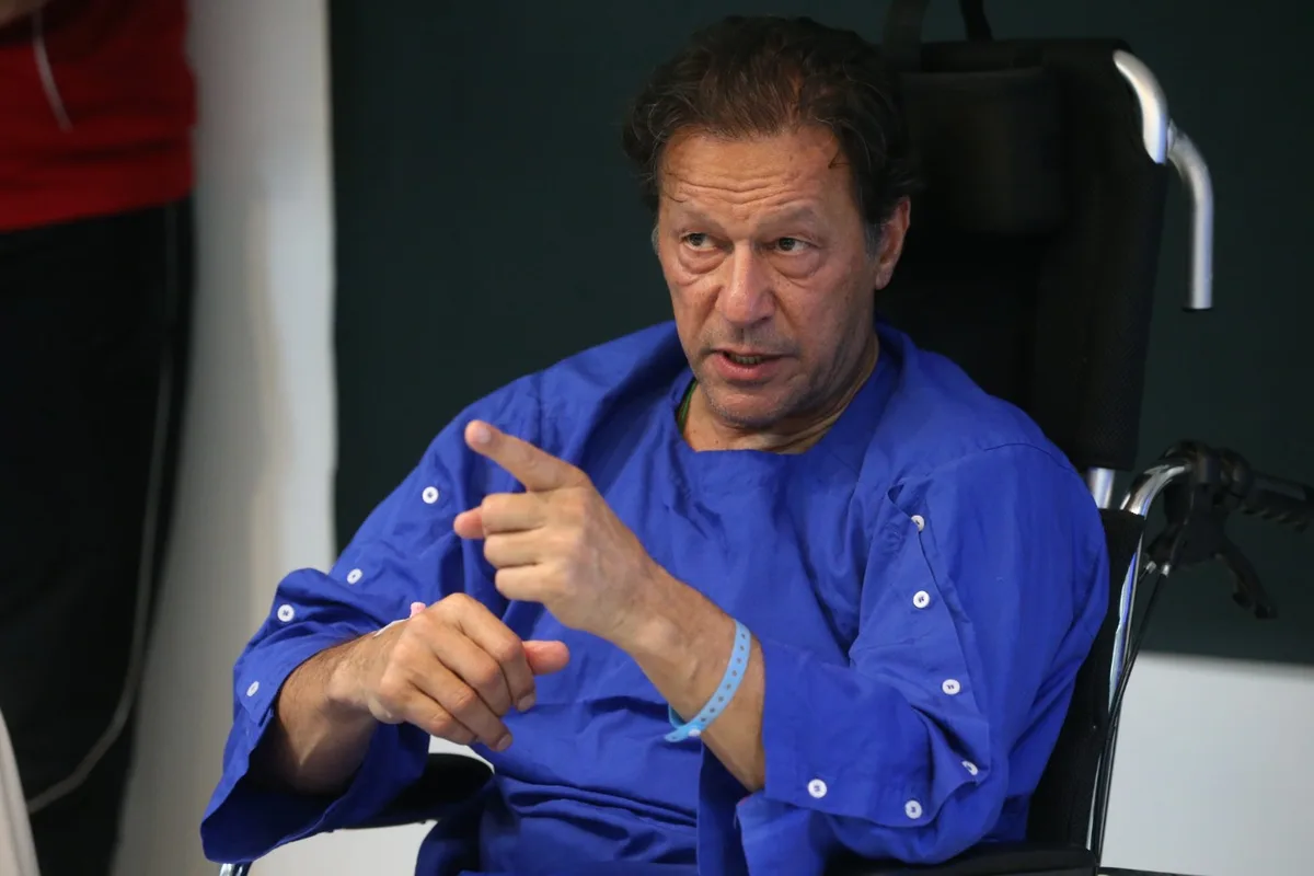 Former captains renew appeal to Pakistan PM over Imran Khan's health