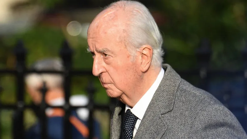 "Un mentor", "exigeant" et à l'"esprit réformateur": la classe politique rend hommage à Édouard Balladur