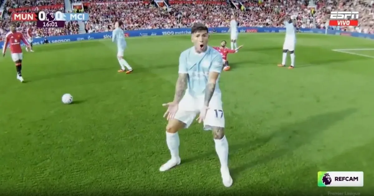 Video: el "¿what?" en primer plano de Enzo Fernández al árbitro en el clásico de Mánchester