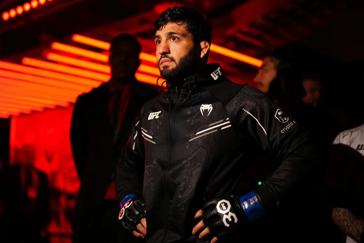 Арман Царукян назвал бойца UFC, способного побить Ислама Махачева