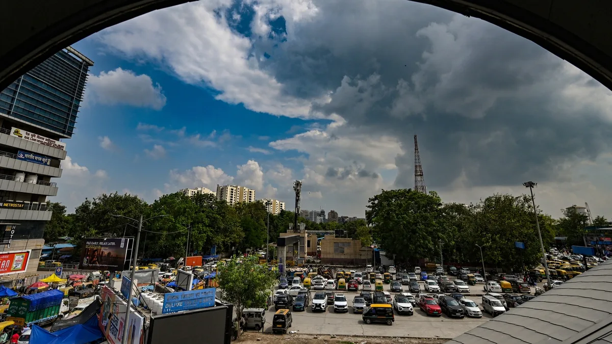All mail, express trains arriving at New Delhi, Hazrat Nizamuddin from 4 am till 2 pm on Oct 10 cancelled: Sources
