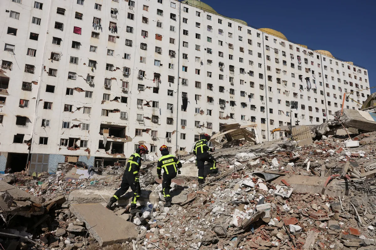 A tale of two buildings: how quake rescue efforts differed in Colombia and Venezuela