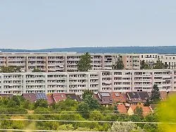 100 Jahre Plattenbau: Verkommt der DDR-Wohntraum zum sozialen Brennpunkt?