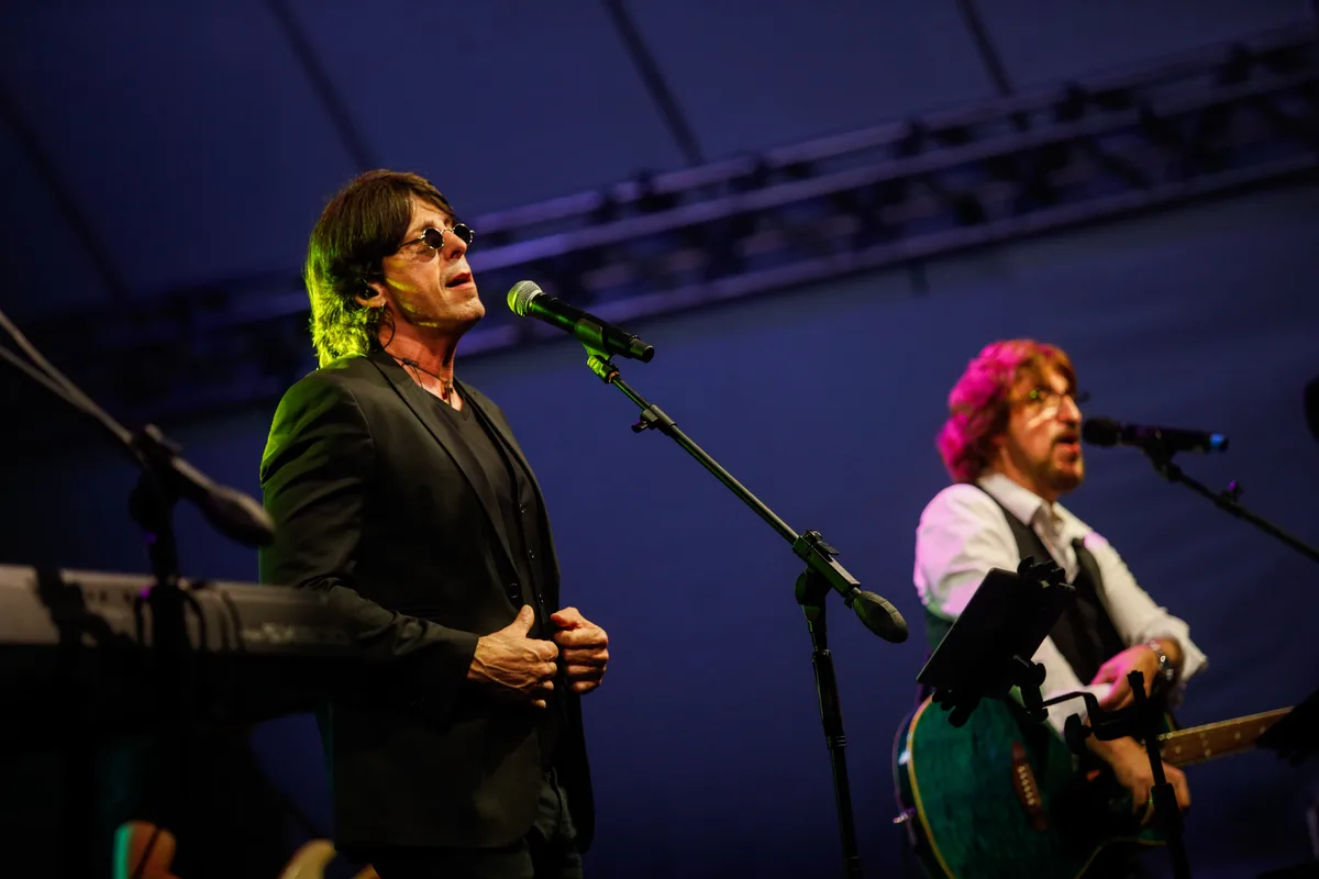 Bee Gees Alive reúne gerações e esgota ingressos em Salvador