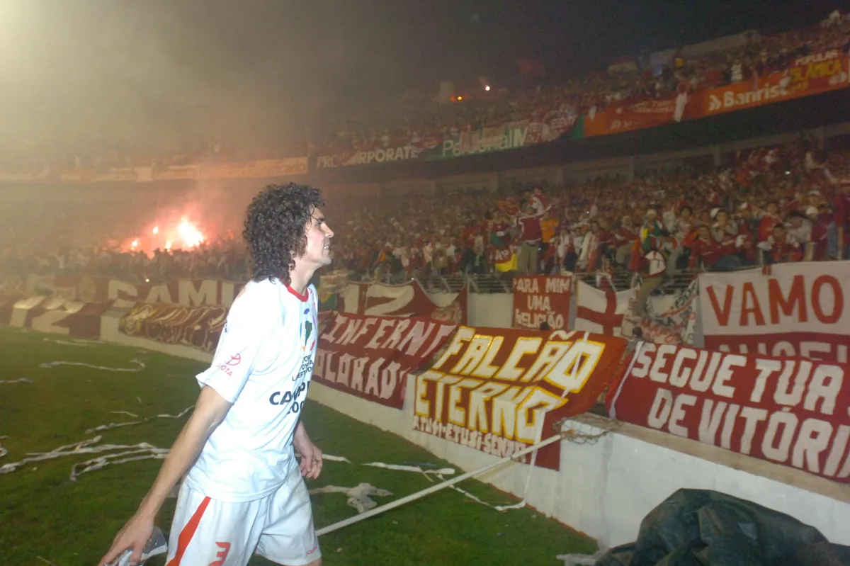 Bolívar revela profecia escondida durante a Libertadores do Inter de 2006; veja entrevista