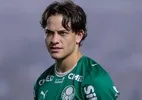 'Fizemos o que precisávamos fazer', diz Giay após goleada no Dérbi
