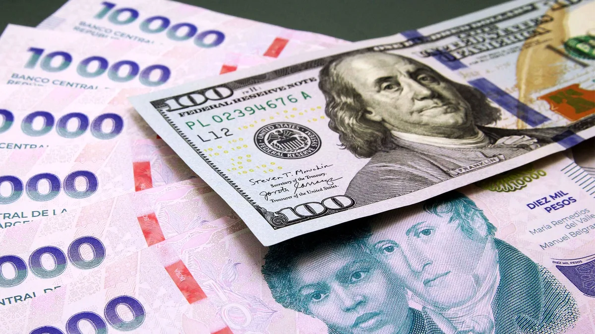 ¿Conviene dolarizar? Qué dijo el economista libertario más escuchado sobre el Gobierno y los planes de 2027