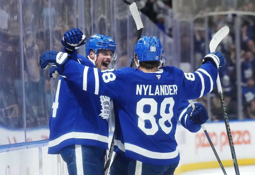 Maple Leafs top Predators 5-4 in OT; McKenna scores 1st NHL goal for Toronto
