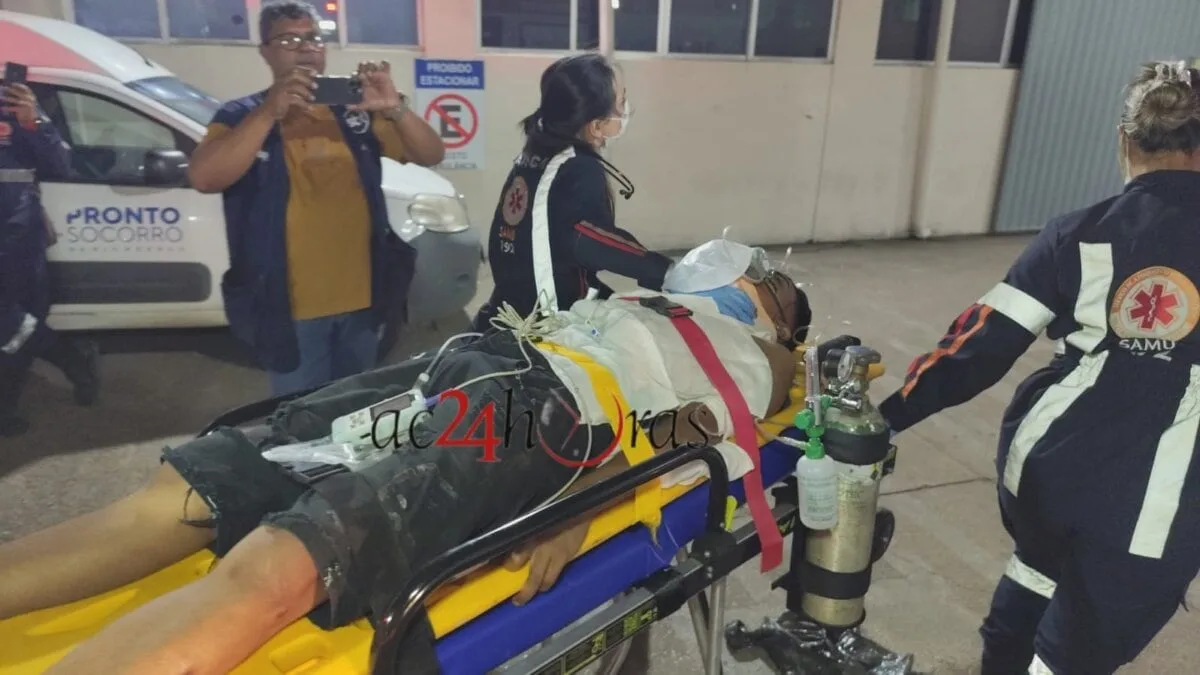 Jovem é ferido a tiros enquanto tomava tereré na frente de casa em Rio Branco