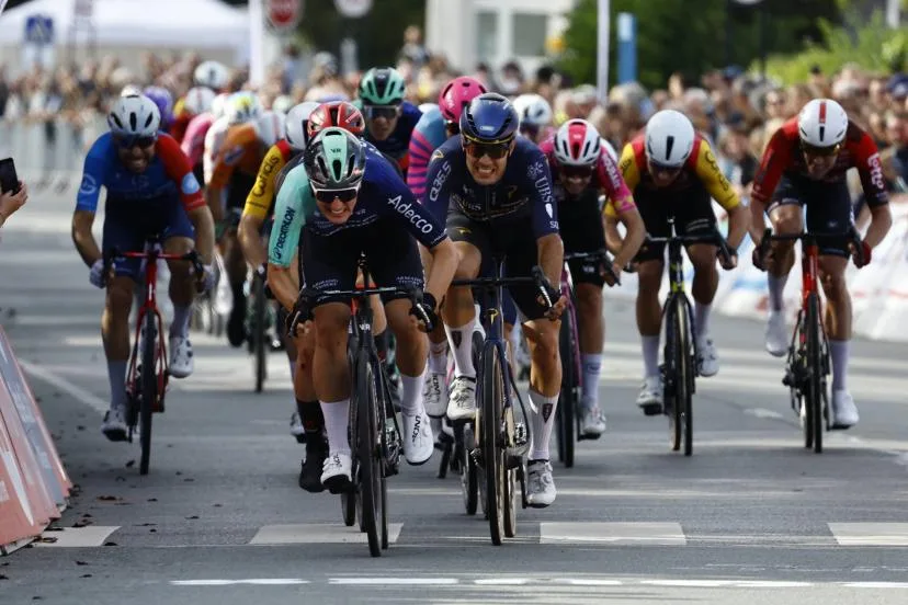 Le Néerlandais Olav Kooij s'impose sur le Grand Prix d'Isbergues, son deuxième succès consécutif sur l'épreuve