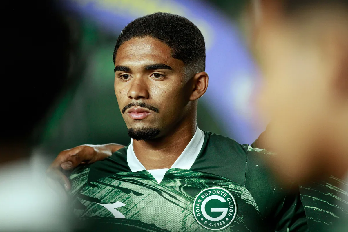 Decisivo mais uma vez, Kadu Sousa diz que não se surpreende com sucesso e artilharia no Goiás