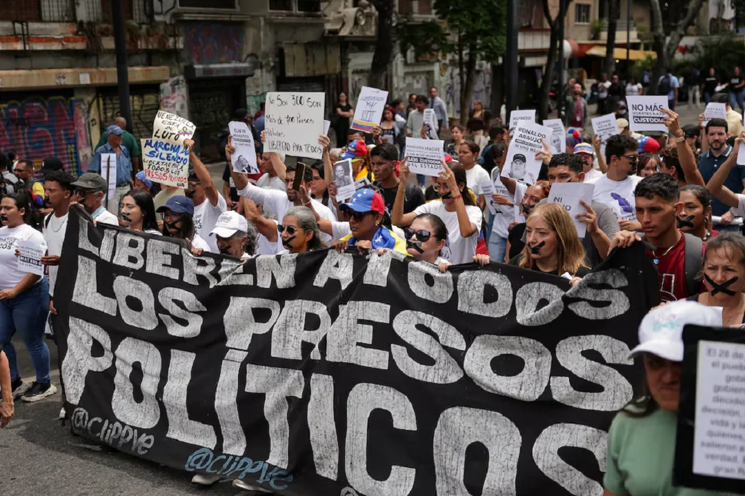Expresos políticos piden a Delcy Rodríguez permitir que ONU verifique cifras de liberados