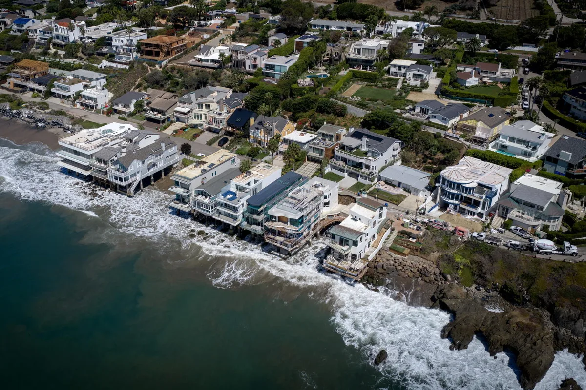 At the Nicolas Cage sinkhole in Malibu, El Niño fears alter the good vibes mood