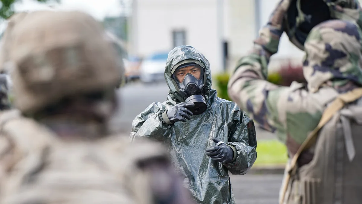 Des armes biologiques bientôt conçues par l'IA? Face à ses progrès spectaculaires dans la génétique, le Royaume-Uni veut renforcer les contrôles