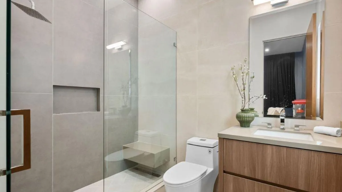 Muebles de baño baratos y funcionales: cómo elegirlos según el espacio