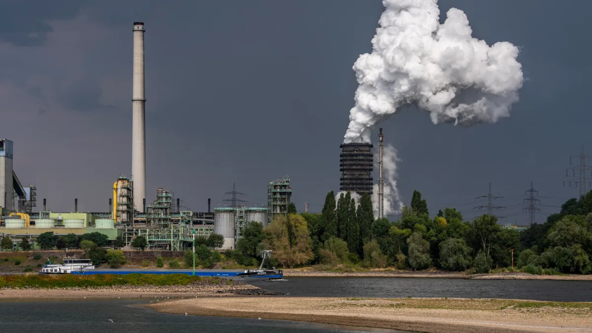 Gefahr durch Niedrigwasser: Industrie im Trockenstress