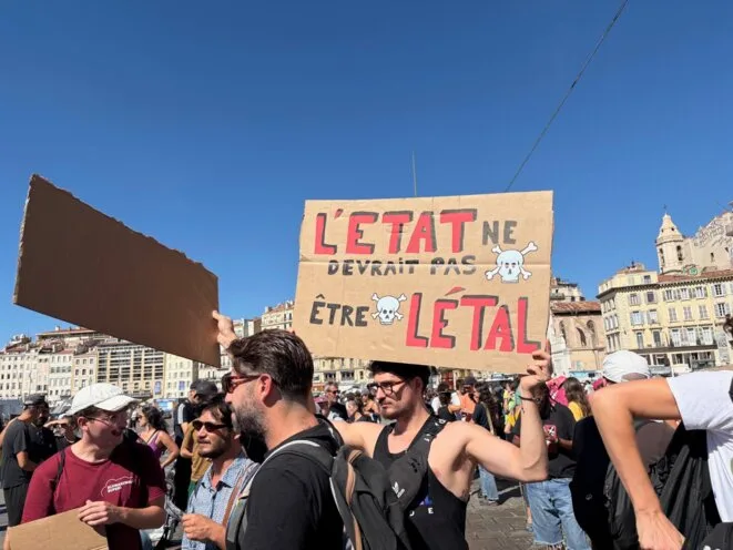 À Marseille, plusieurs milliers de personnes manifestent contre le «permis de tuer»