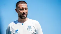 FC Porto: sete ausências para Farioli na preparação para o Arouca