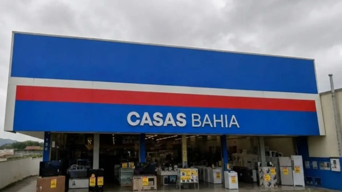 Funcionário da Casas Bahia demitido pelo WhatsApp e no domingo desabafa sobre demissão, mas pede que ‘Deus Abençoe’ empresa e questiona ‘dedicação total’