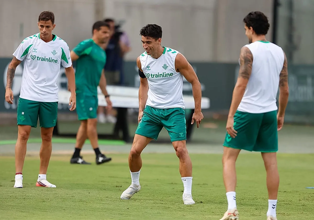 El Betis descarta la opción de fichar a un pivote