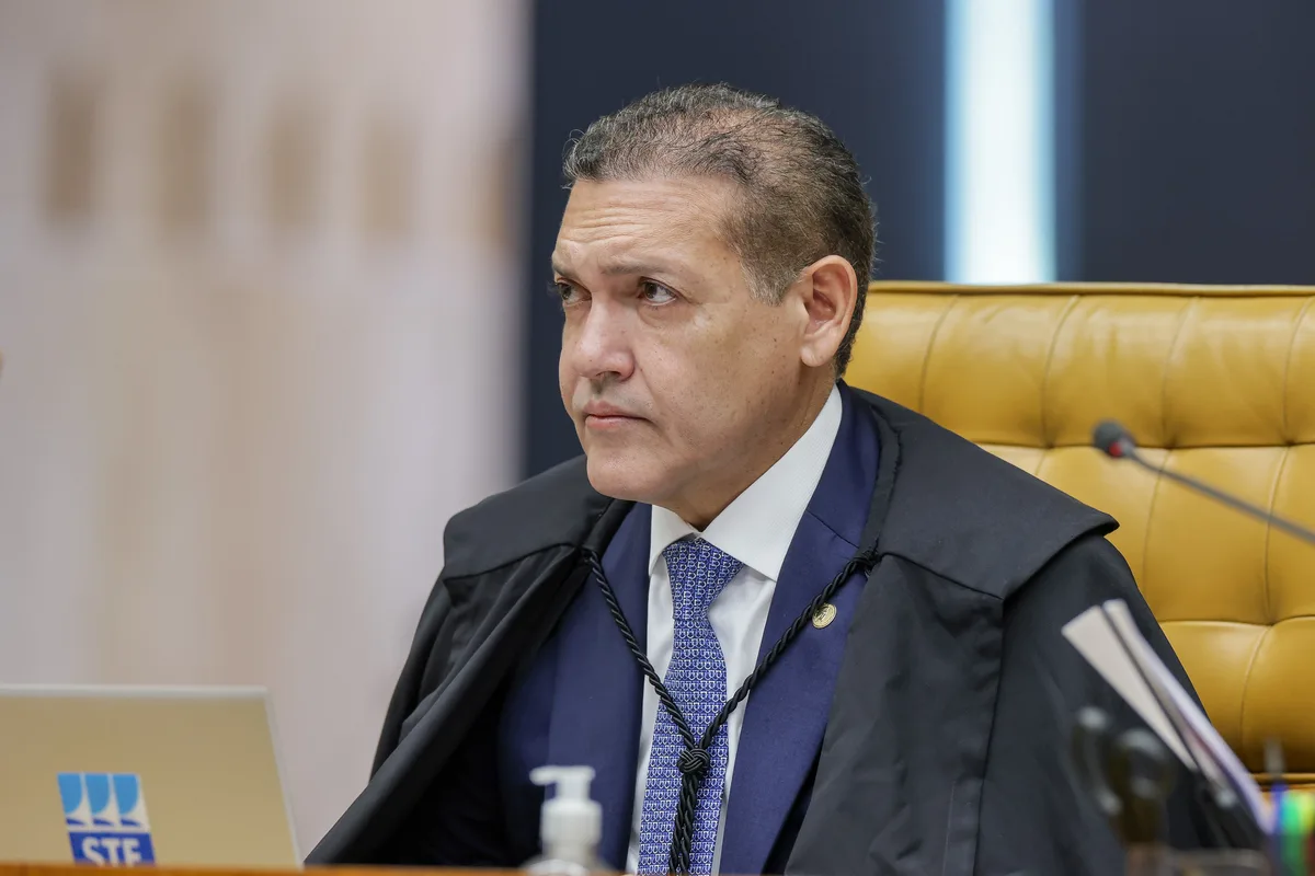 Nunes Marques vota contra aumento do fundo eleitoral do PT