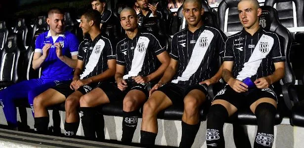 Ponte relaciona apenas jovens da base para jogo em meio à greve do elenco