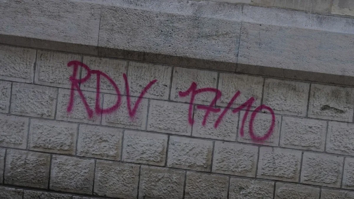 Des centaines d'actions prévues, des "débordements" attendus et des politiques dans les cortèges : à quoi faut-il s’attendre pour les manifestations du samedi 17 octobre ?