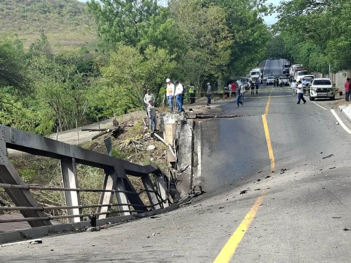 Harán pagar a la empresa del tráiler los costos de reparación del puente Güijo en Guatemala