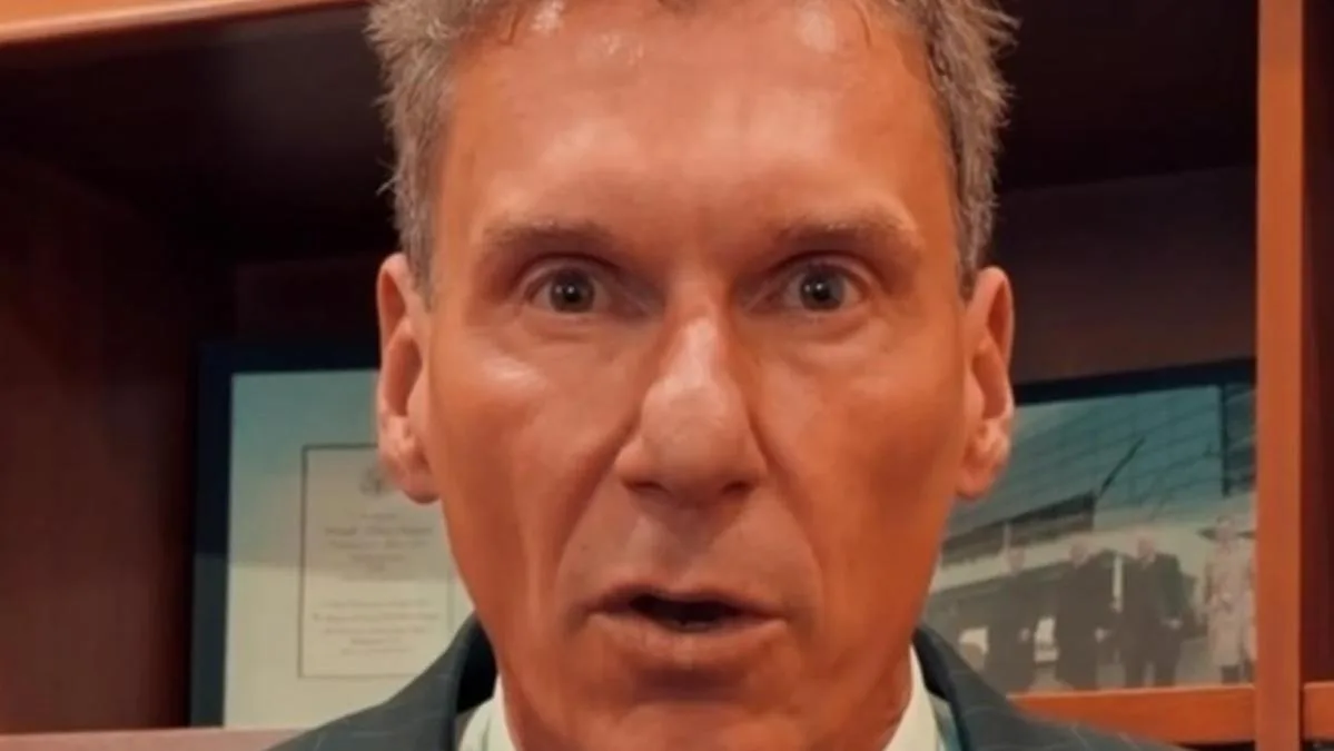 One Nation MP Cory Bernardi suspended from Facebook after legal threats