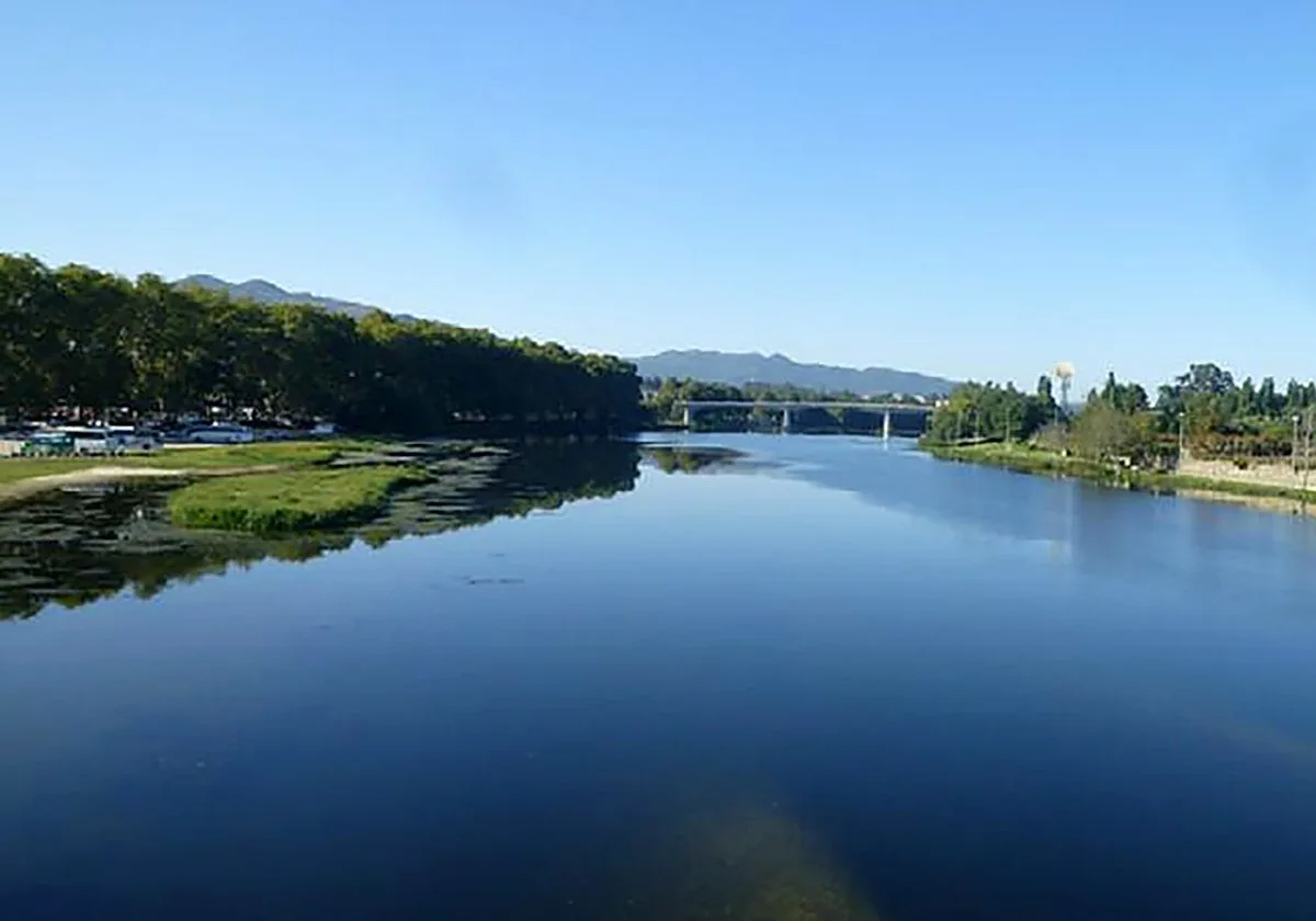 Rescatan el cuerpo de un hombre de 50 años tras caer desde un puente al río Limia, en Lobios